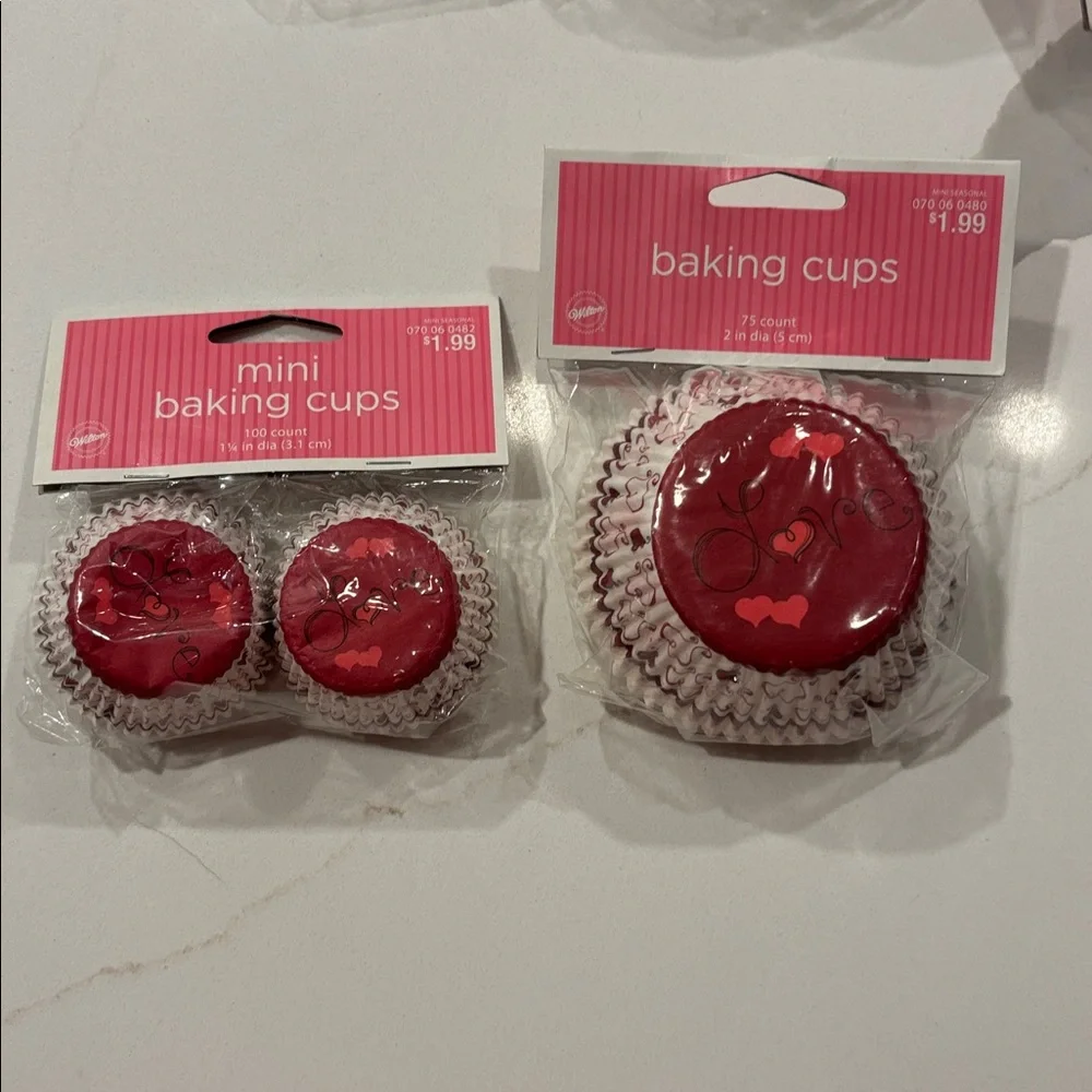 Wilton/Target.. Red & Pink Cupcake Baking Cups…VatietySet… NWT … 6 packages
